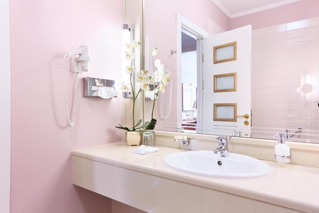 Отель Europe Hotel Минск