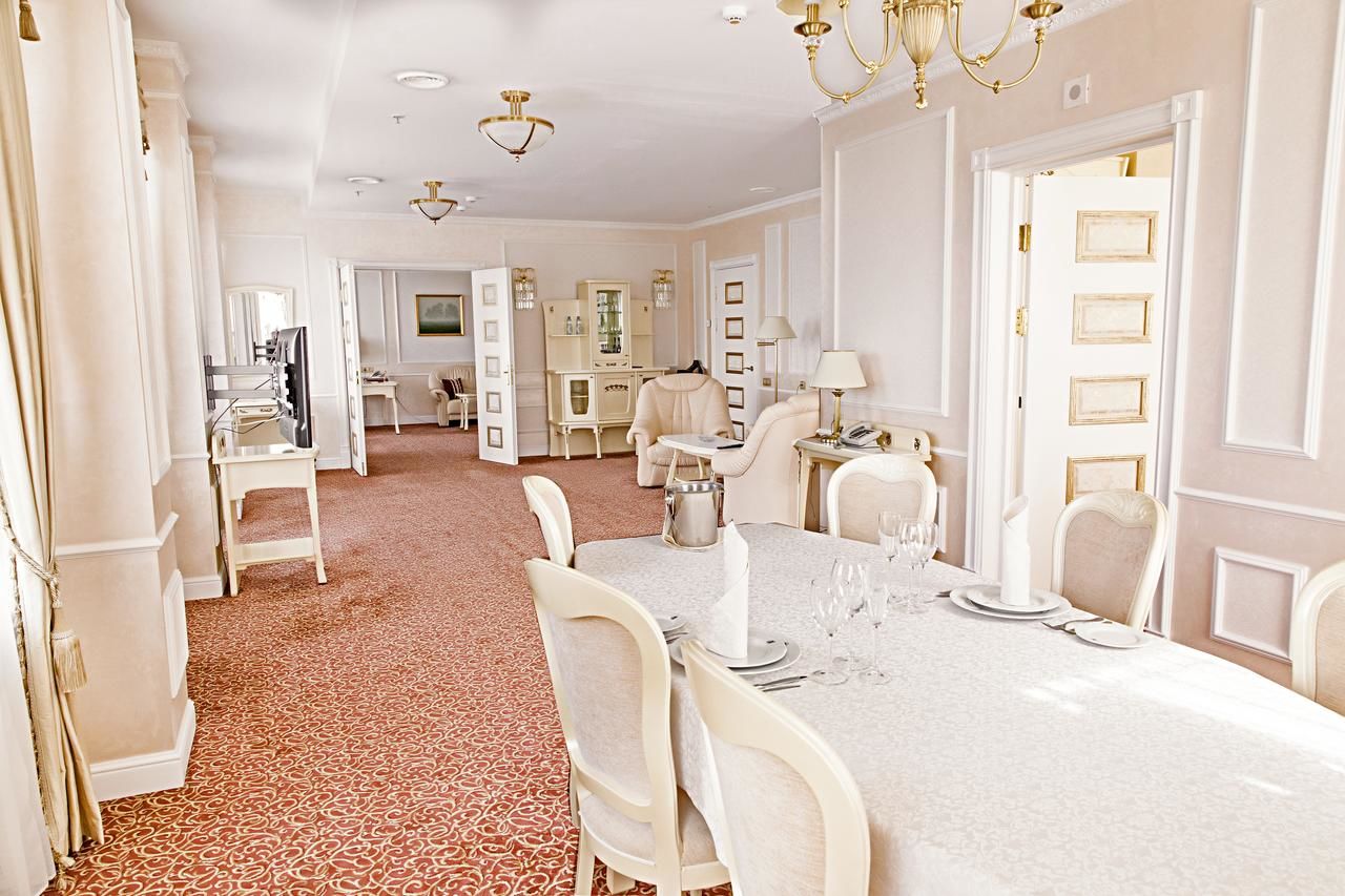 Отель Europe Hotel Минск